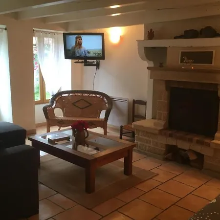 Bed & Breakfast D'hotes Dans Les Gorges De La Sioule *